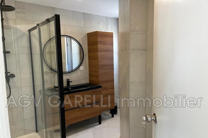 Appartement - 100 m² - 5 pièces