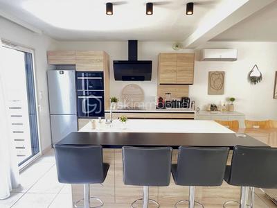 Maison - 92 m² - 4 pièces