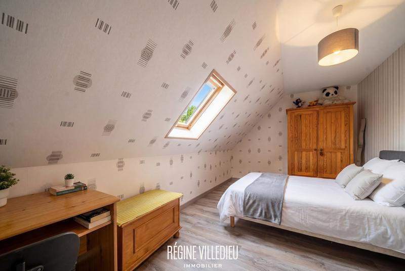 Maison traditionnelle - 119 m² - 6 pièces