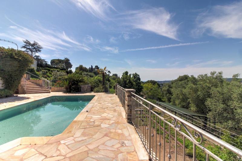 Villa - 181 m² - 6 pièces