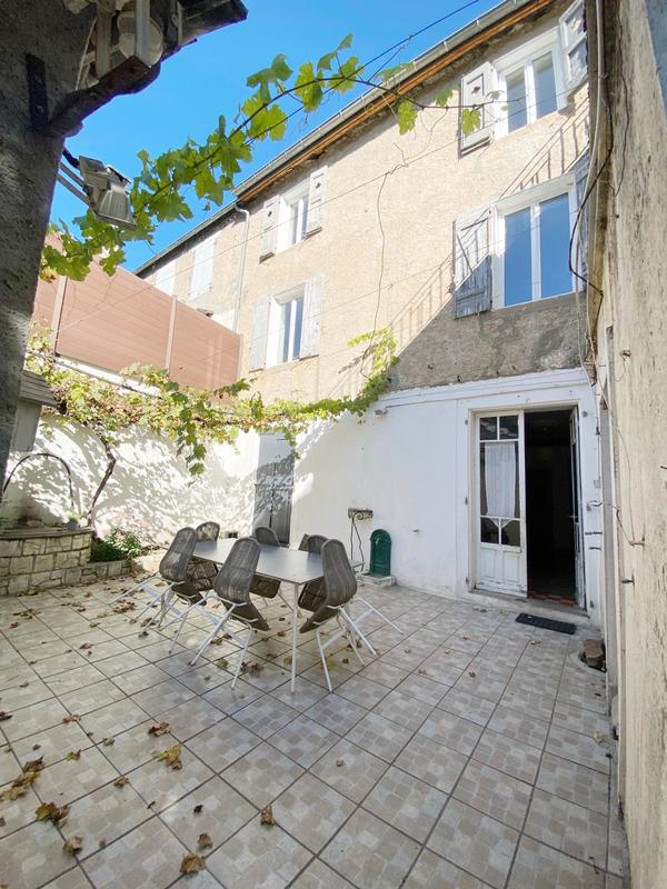 Maison de village - 278 m² - 8 pièces