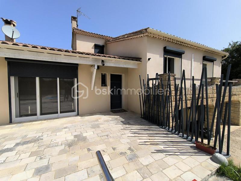 Maison traditionnelle - 188 m² - 6 pièces