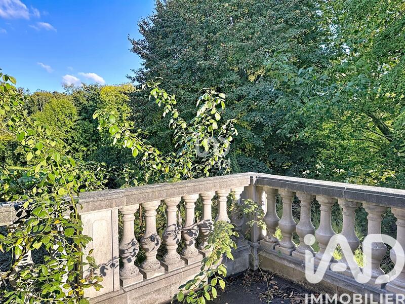 Maison - 210 m² - 8 pièces