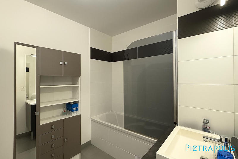 Appartement - 49 m² - 2 pièces