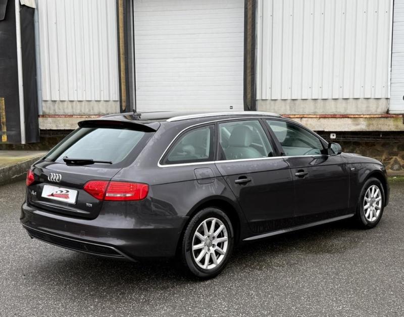 Audi A4 Avant 2.0 Tdi 143ch s line Bvm6