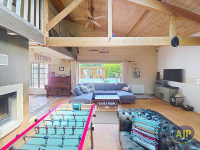 Maison - 174 m² - 7 pièces