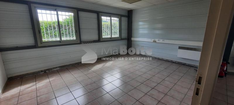 Entrepôt - 582 m² - 6 pièces