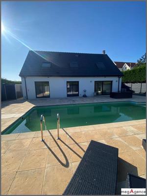 Maison - 210 m² - 5 pièces