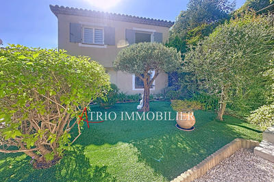 Maison - 122 m² - 4 pièces