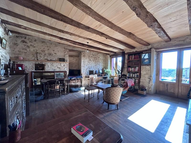 Maison - 104 m² - 3 pièces