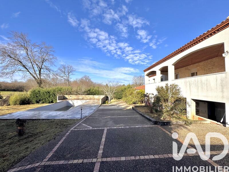 Maison - 145 m² - 5 pièces