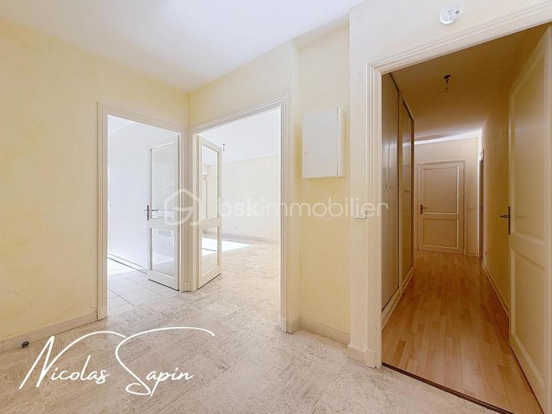 Appartement - 84 m² - 3 pièces