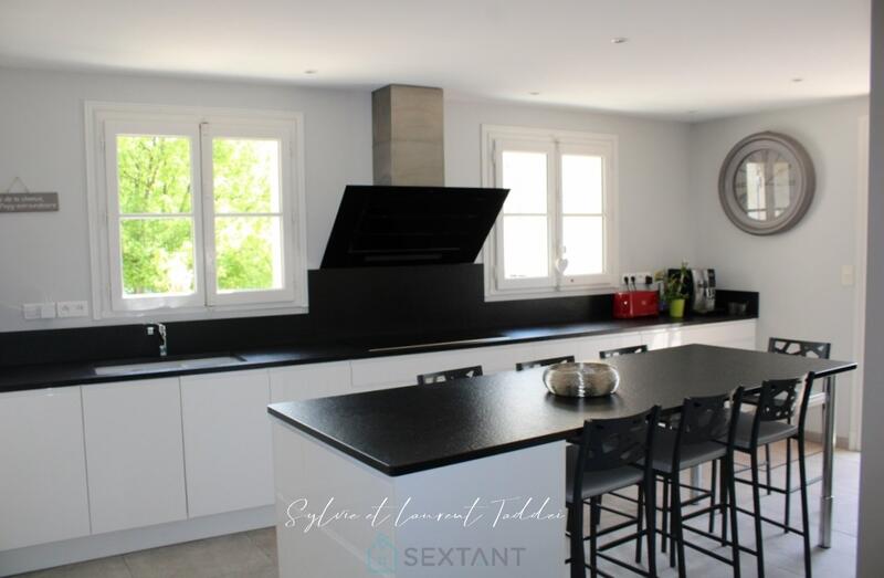 Maison de maîtres - 487 m² - 11 pièces