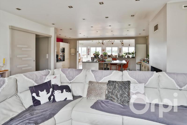 Maison - 192 m² - 8 pièces