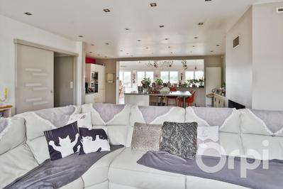 Maison - 192 m² - 8 pièces