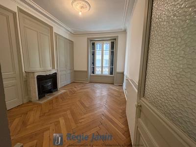Appartement - 86 m² - 3 pièces