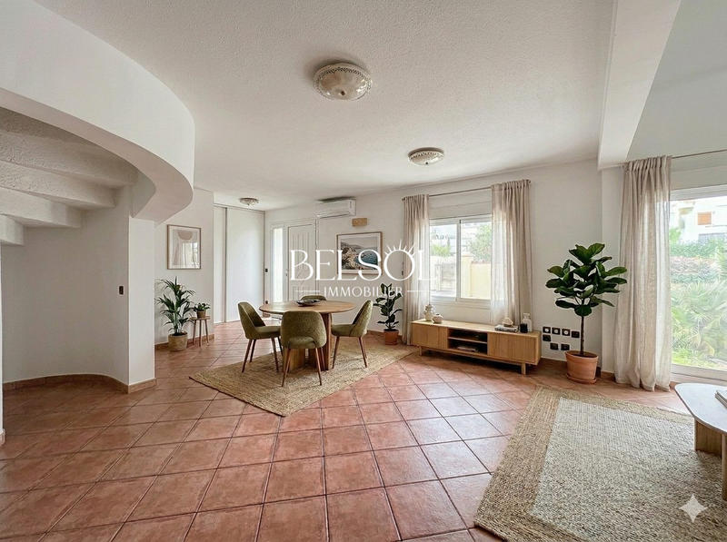 Maison - 122 m² - 4 pièces