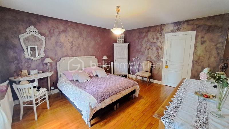 Corps de ferme - 170 m² - 8 pièces