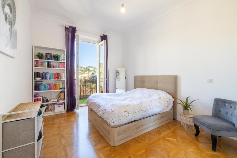 Appartement - 97 m² - 4 pièces