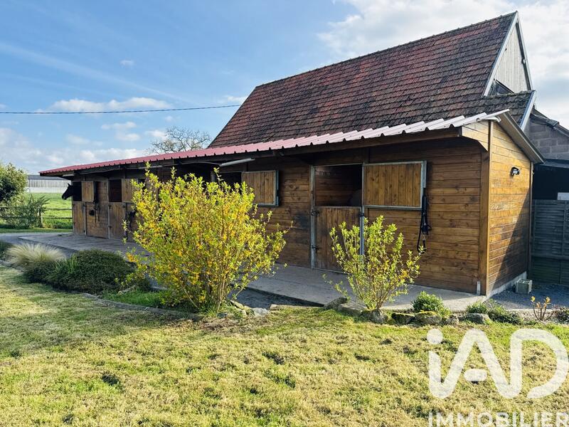 Maison - 255 m² - 8 pièces