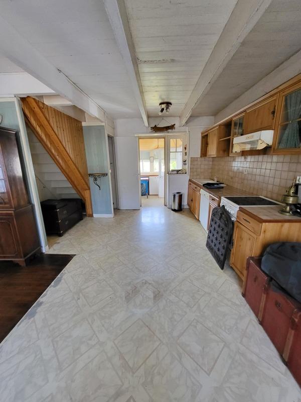 Maison - 92 m² - 9 pièces