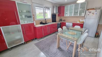 Maison - 140 m² - 4 pièces