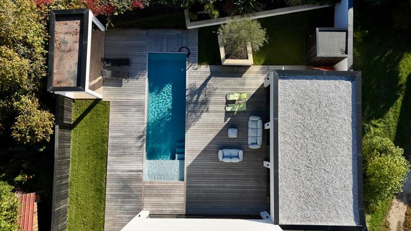 Maison - 200 m² - 7 pièces