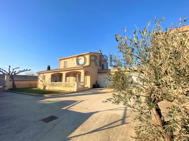 Villa - 212 m² - 8 pièces