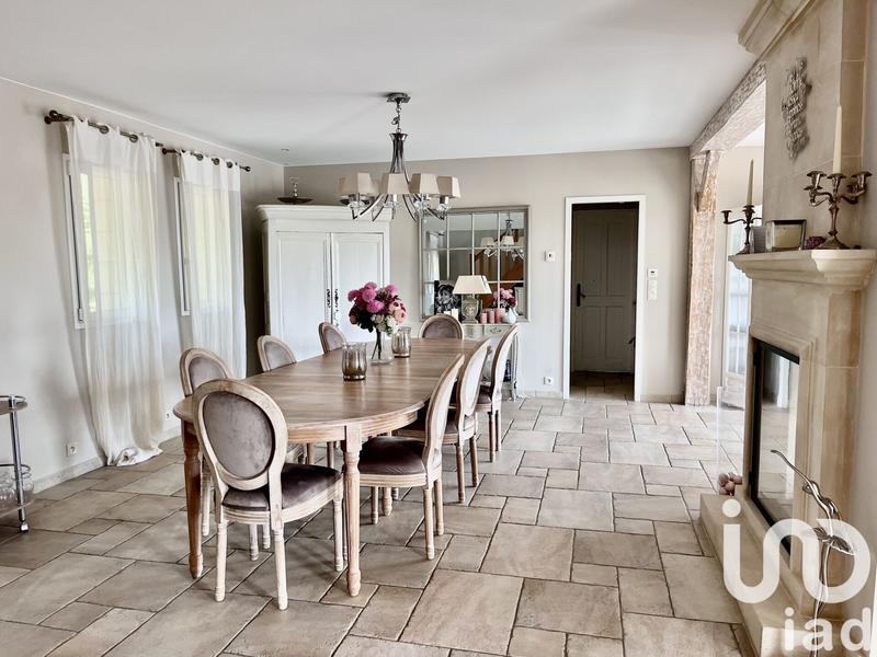 Maison - 230 m² - 5 pièces