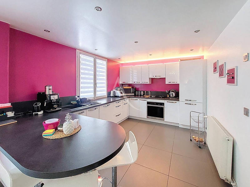 Maison - 122 m² - 5 pièces