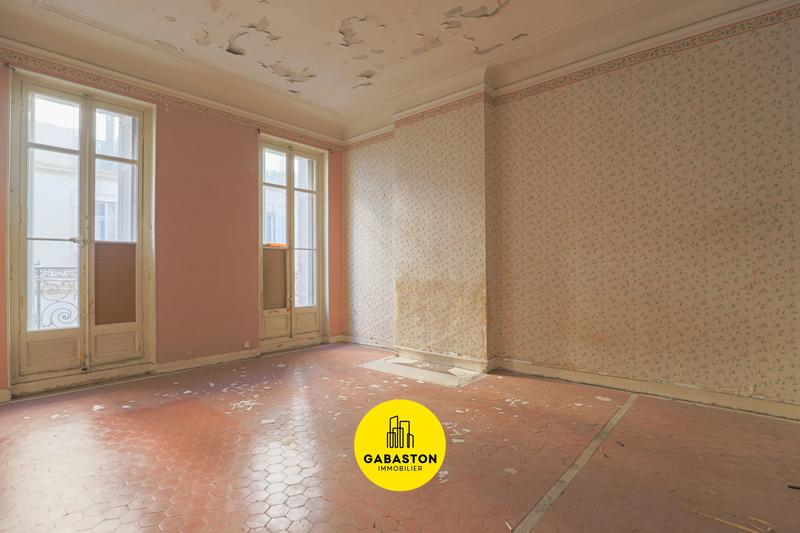 Appartement - 105 m² - 5 pièces