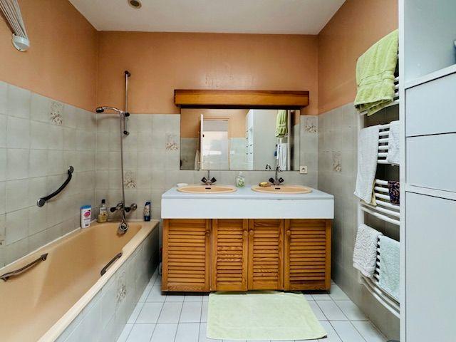 Maison - 122 m² - 4 pièces