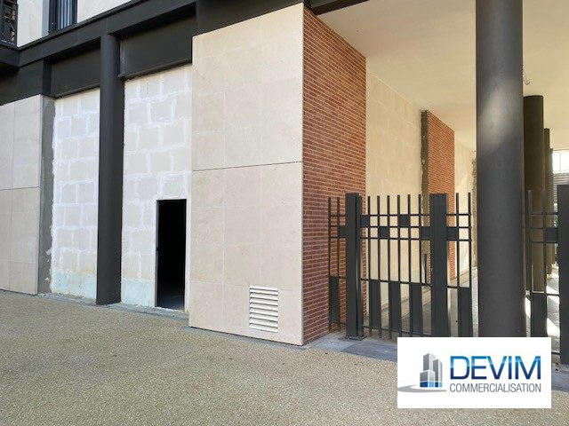 Local commercial - 201 m²