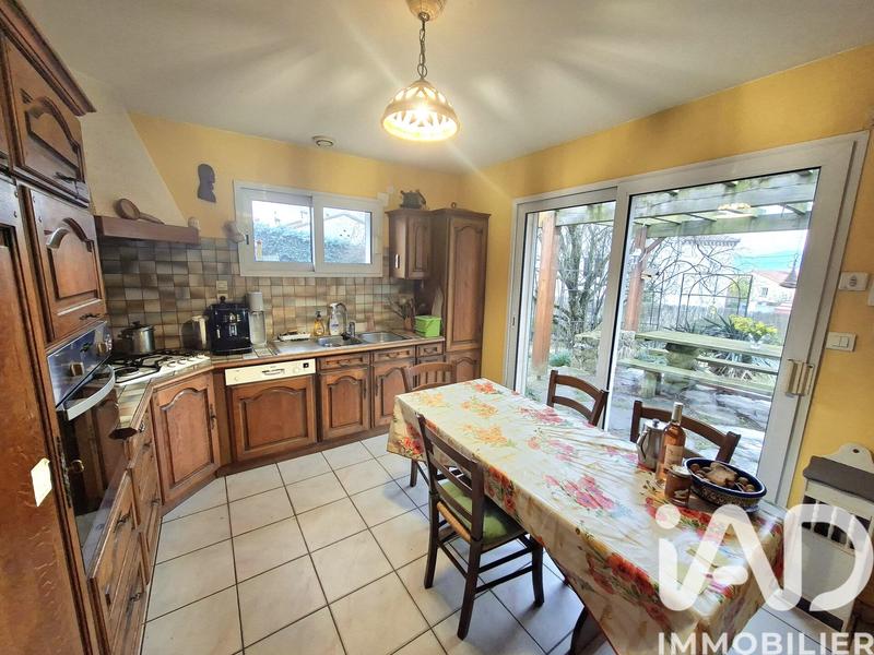 Maison - 179 m² - 8 pièces