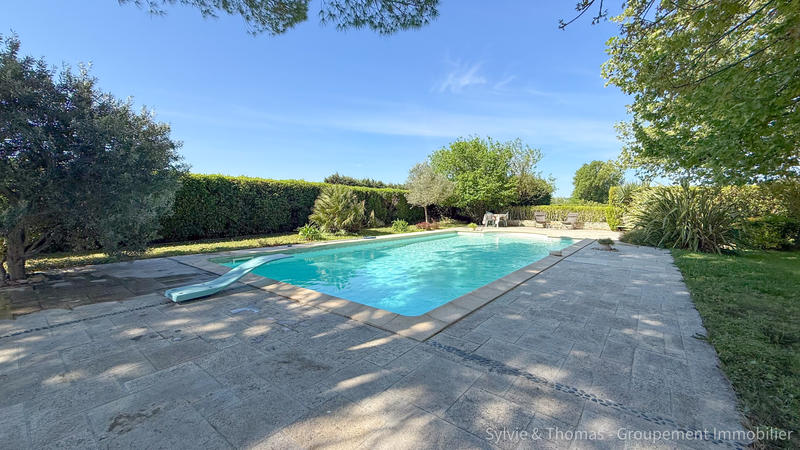 Mas - 264 m² - 8 pièces