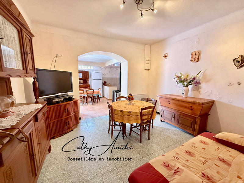 Maison - 96 m² - 4 pièces