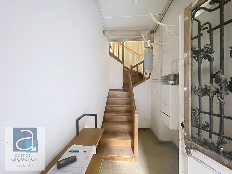 Maison - 213 m² - 9 pièces