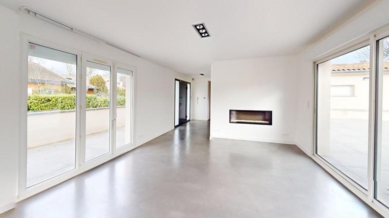 Maison - 203 m² - 5 pièces