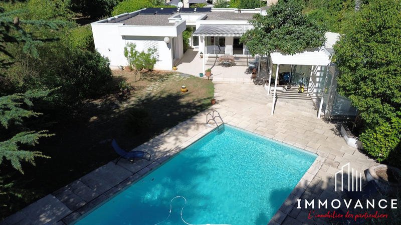 Maison contemporaine - 220 m² - 5 pièces