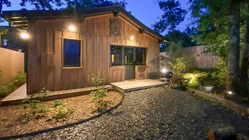 Maison - 220 m² - 8 pièces