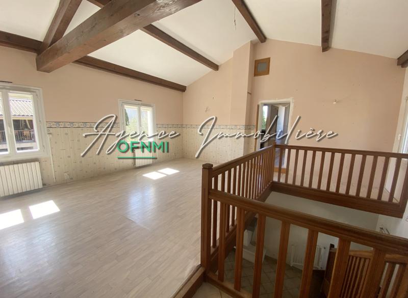 Maison - 365 m² - 5 pièces