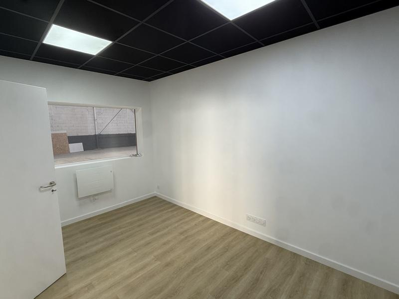 Local commercial - 400 m² - 7 pièces