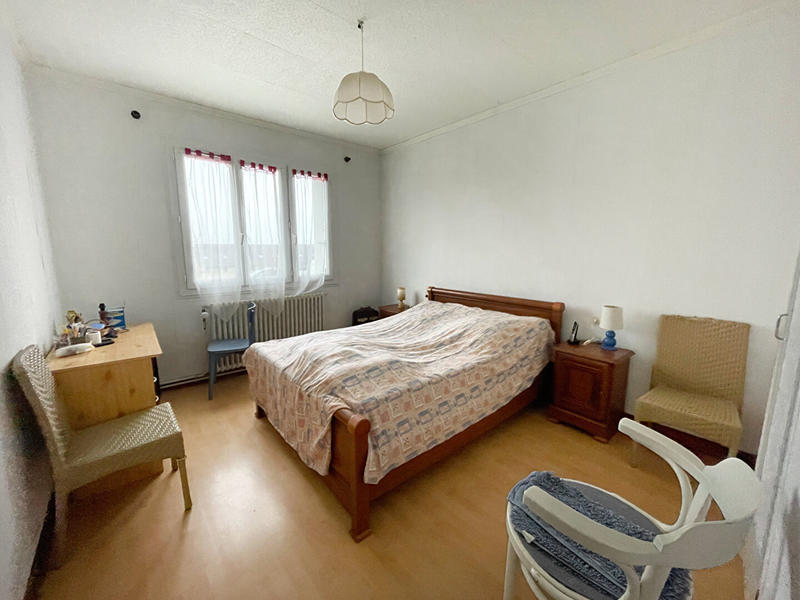 Maison - 214 m² - 11 pièces