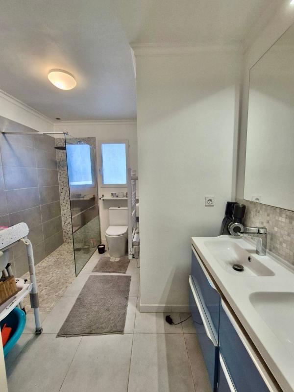 Maison - 213 m² - 5 pièces