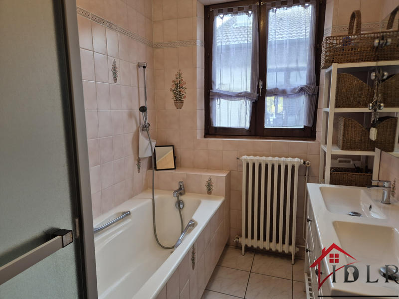 Immeuble - 160 m² - 2 pièces