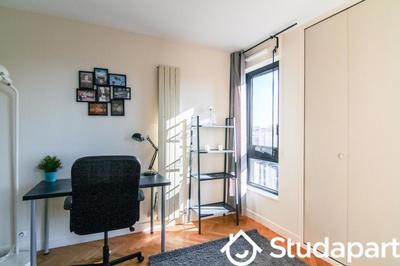 Chambre - 11 m² - 1 pièce