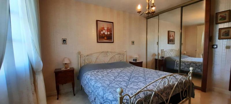 Maison - 219 m² - 6 pièces