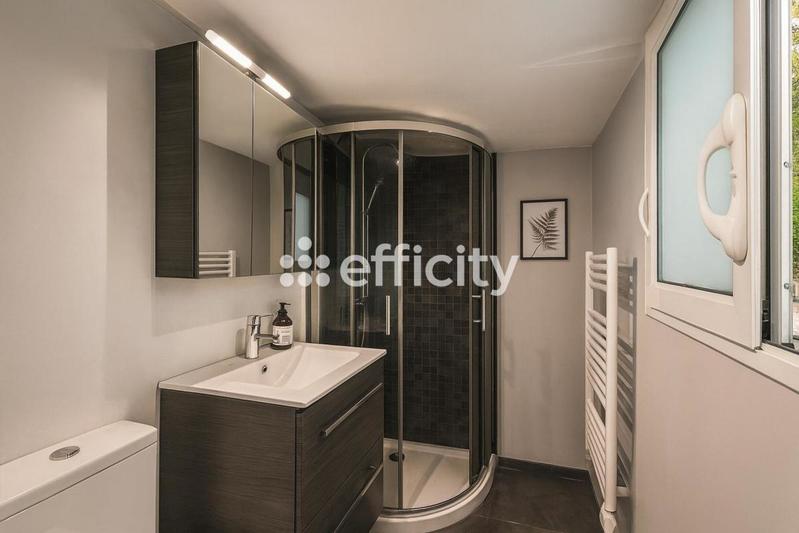 Maison - 130 m² - 9 pièces