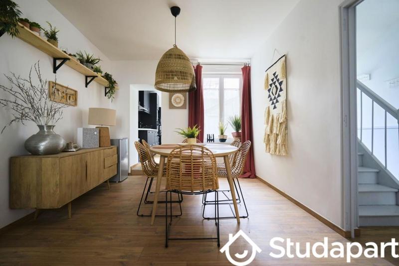 Chambre - 10 m² - 1 pièce