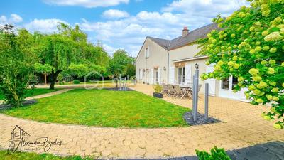 Maison en pierre - 247 m² - 8 pièces